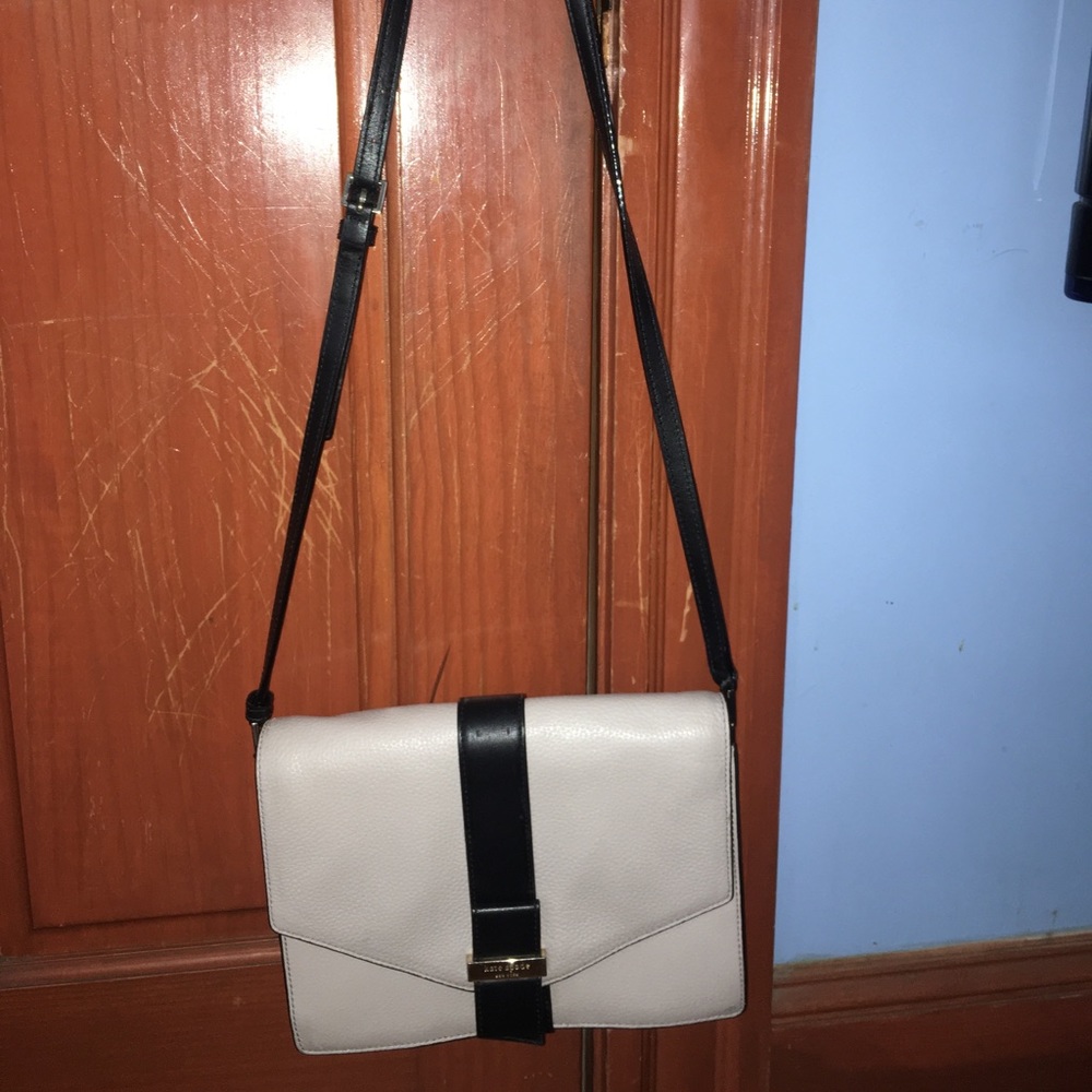 Kate Spade Crossbody Bag - Picture 2 of 8